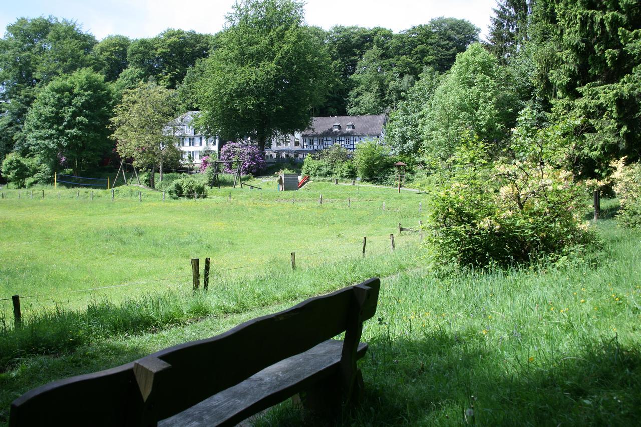 Seminar- & Tagungshotel Grosse Ledder Wermelskirchen Eksteriør billede
